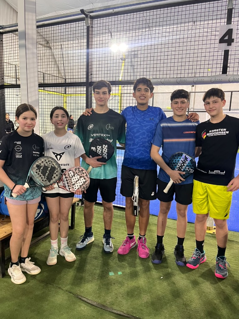 BE UNIQUE PADEL Instalaciones y Pista